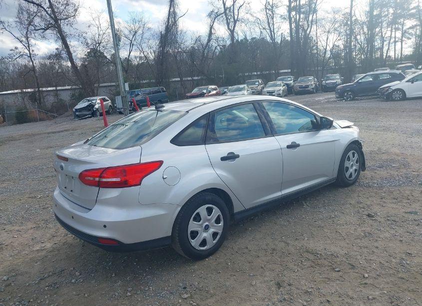 Photo 4 of 2017 Ford Focus S (VIN 1FADP3E24HL279235)