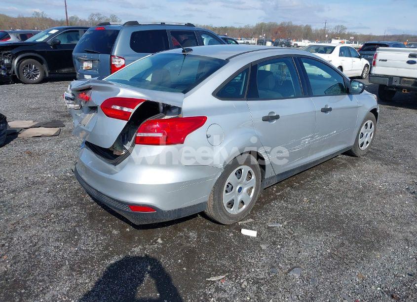 Photo 4 of 2017 Ford Focus S (VIN 1FADP3E24HL338624)