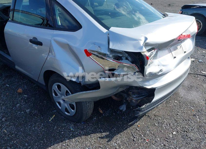 Photo 6 of 2017 Ford Focus S (VIN 1FADP3E24HL338624)