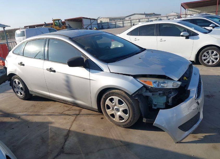 Photo 14 of 2018 Ford Focus S (VIN 1FADP3E24JL204296)