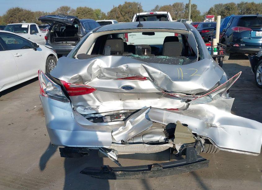 Photo 17 of 2018 Ford Focus S (VIN 1FADP3E24JL204296)