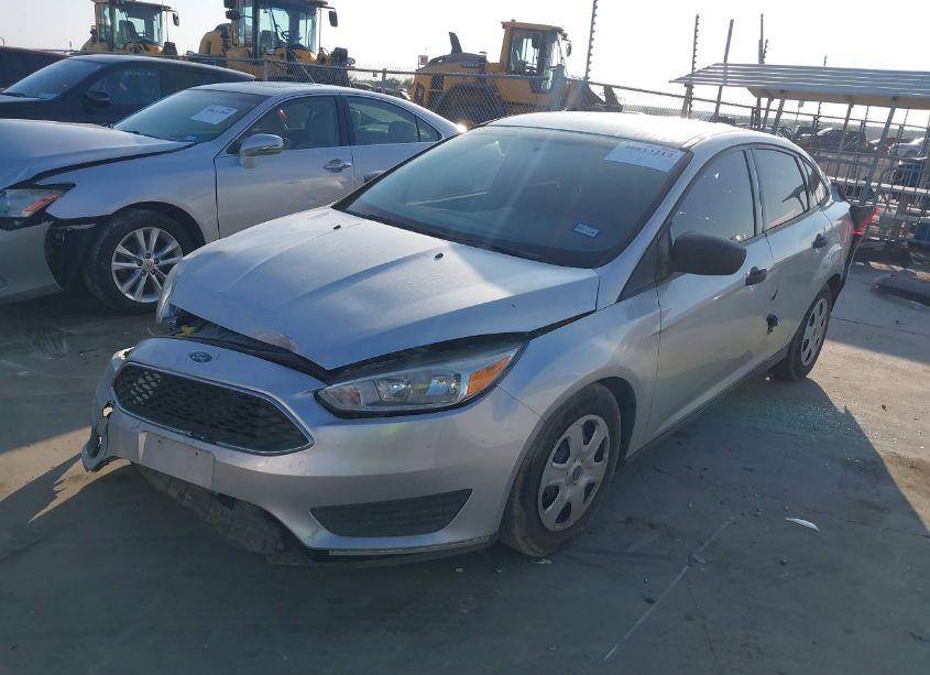 Photo 2 of 2018 Ford Focus S (VIN 1FADP3E24JL204296)