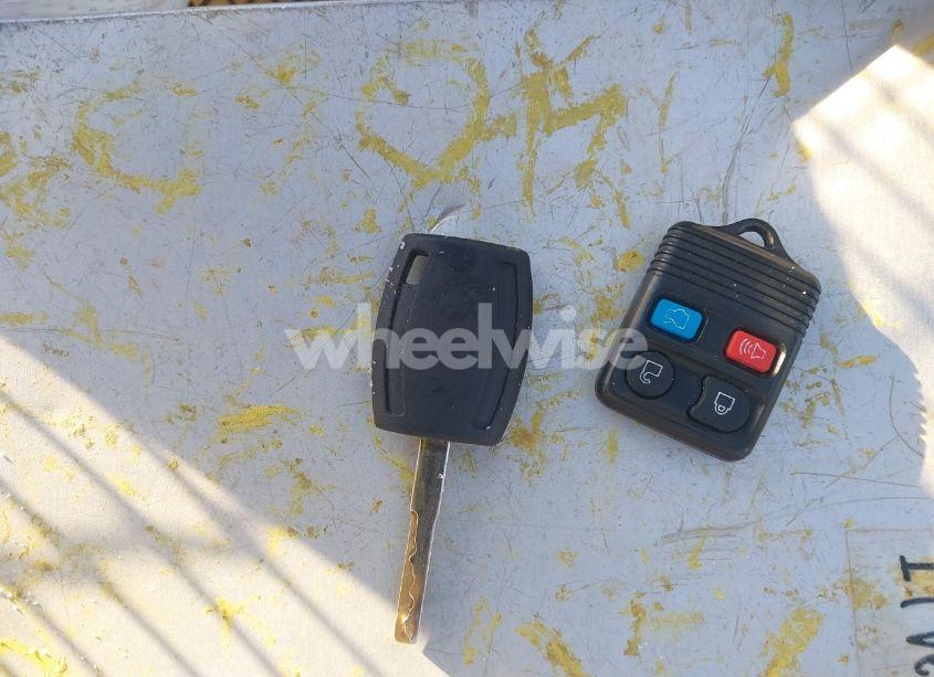 Photo 11 of 2013 Ford Focus S (VIN 1FADP3E25DL200892)