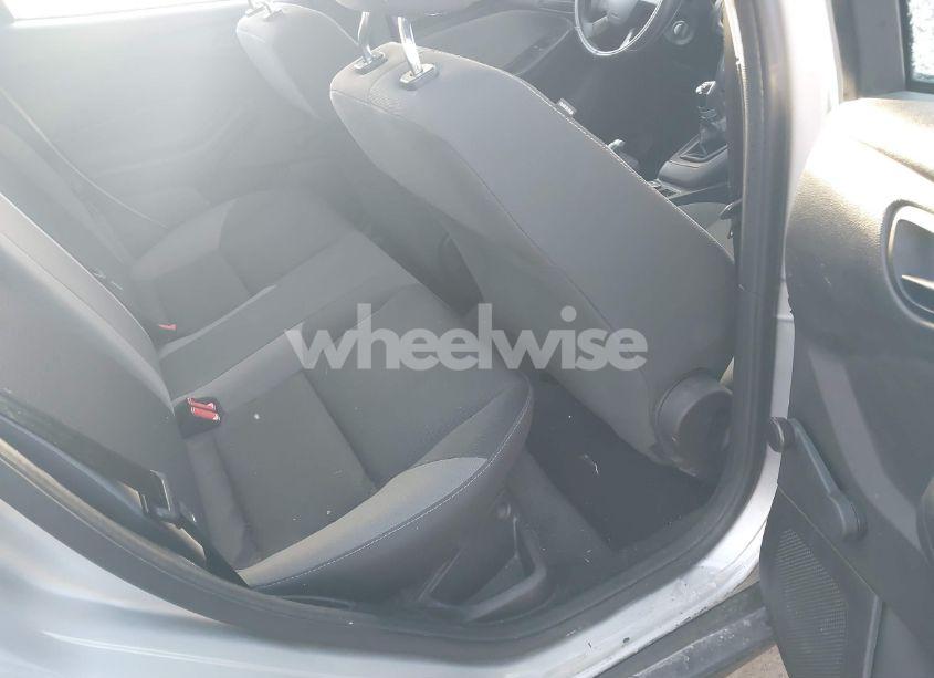 Photo 8 of 2013 Ford Focus S (VIN 1FADP3E25DL200892)