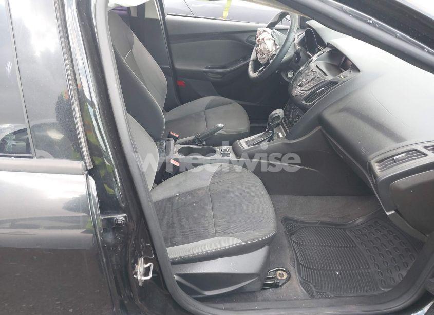 Photo 5 of 2013 Ford Focus S (VIN 1FADP3E25DL222438)