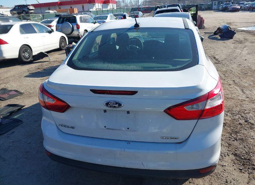 Photo 17 of 2013 Ford Focus S (VIN 1FADP3E25DL331790)
