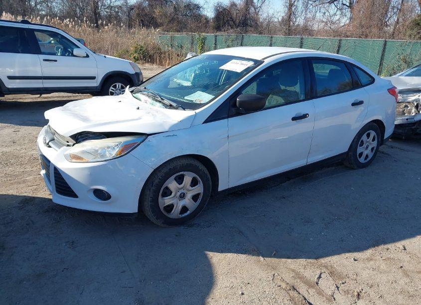 Photo 2 of 2013 Ford Focus S (VIN 1FADP3E25DL331790)
