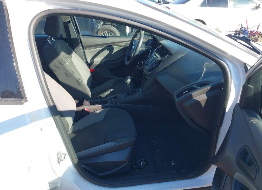 Photo 5 of 2013 Ford Focus S (VIN 1FADP3E25DL331790)