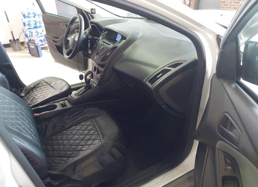 Photo 5 of 2013 Ford Focus S (VIN 1FADP3E25DL368564)