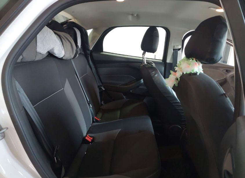 Photo 8 of 2013 Ford Focus S (VIN 1FADP3E25DL368564)