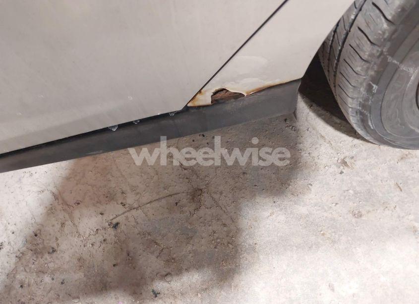 Photo 16 of 2013 Ford Focus S (VIN 1FADP3E25DL379872)