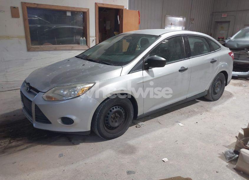 Photo 2 of 2013 Ford Focus S (VIN 1FADP3E25DL379872)