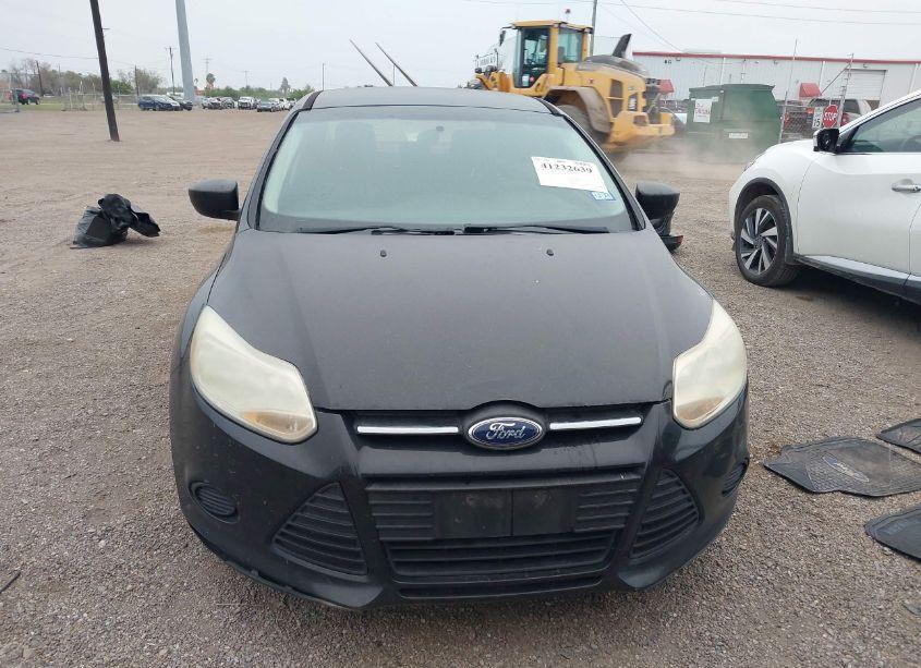 Photo 13 of 2014 Ford Focus S (VIN 1FADP3E25EL155759)