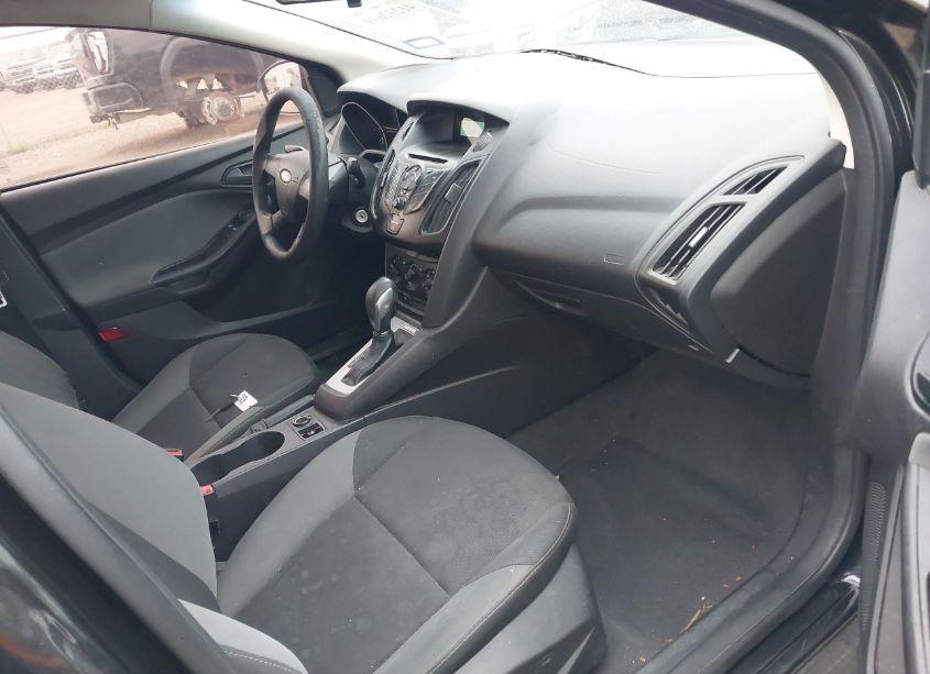 Photo 5 of 2014 Ford Focus S (VIN 1FADP3E25EL155759)