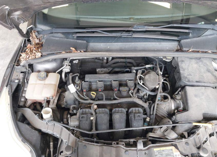 Photo 10 of 2014 Ford Focus S (VIN 1FADP3E25EL235210)
