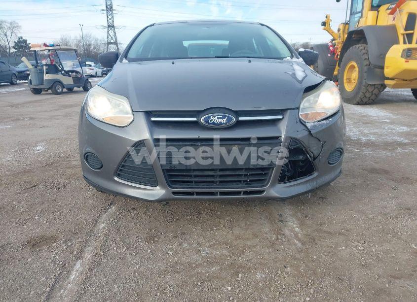 Photo 12 of 2014 Ford Focus S (VIN 1FADP3E25EL346436)