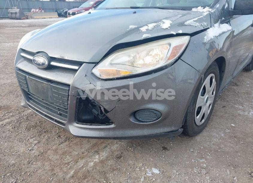 Photo 6 of 2014 Ford Focus S (VIN 1FADP3E25EL346436)