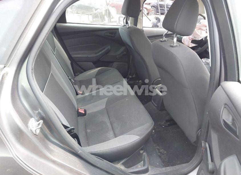 Photo 8 of 2014 Ford Focus S (VIN 1FADP3E25EL370929)