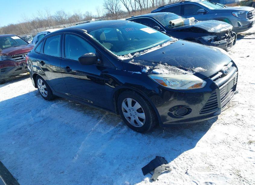 2014 Ford Focus S (VIN 1FADP3E25EL389268) main photo