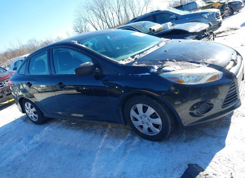 Photo 14 of 2014 Ford Focus S (VIN 1FADP3E25EL389268)
