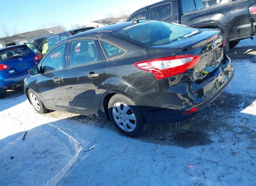 Photo 3 of 2014 Ford Focus S (VIN 1FADP3E25EL389268)