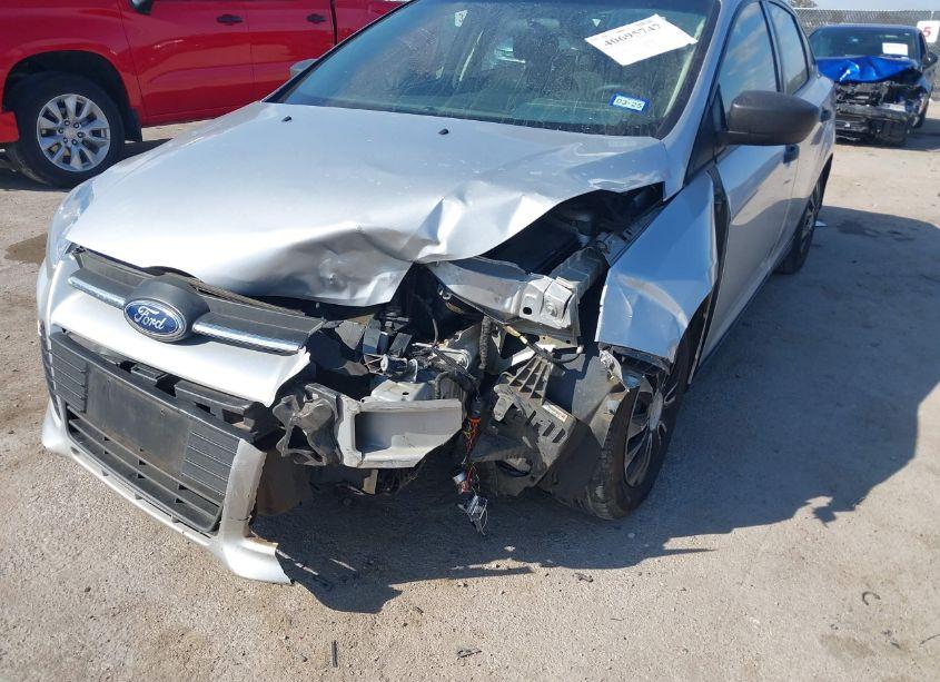 Photo 6 of 2014 Ford Focus S (VIN 1FADP3E25EL413004)