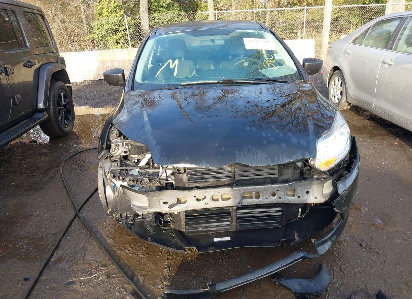Photo 13 of 2014 Ford Focus S (VIN 1FADP3E25EL437013)
