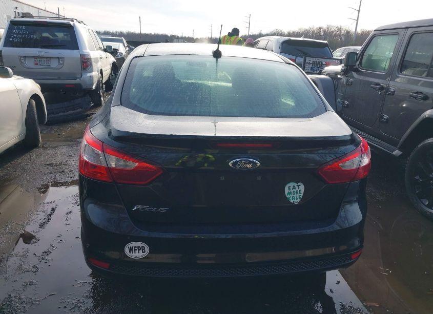 Photo 17 of 2014 Ford Focus S (VIN 1FADP3E25EL437013)