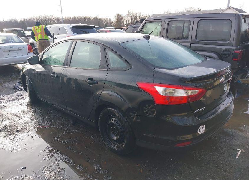 Photo 3 of 2014 Ford Focus S (VIN 1FADP3E25EL437013)