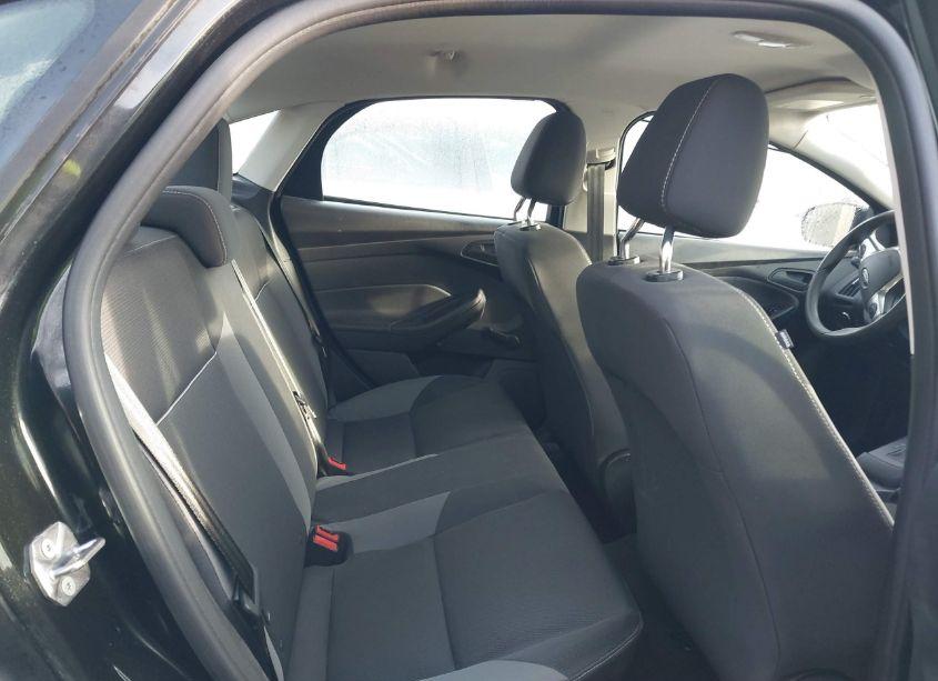 Photo 8 of 2014 Ford Focus S (VIN 1FADP3E25EL437013)