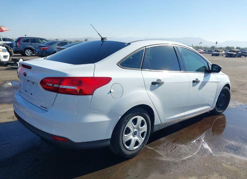 Photo 4 of 2015 Ford Focus S (VIN 1FADP3E25FL294436)