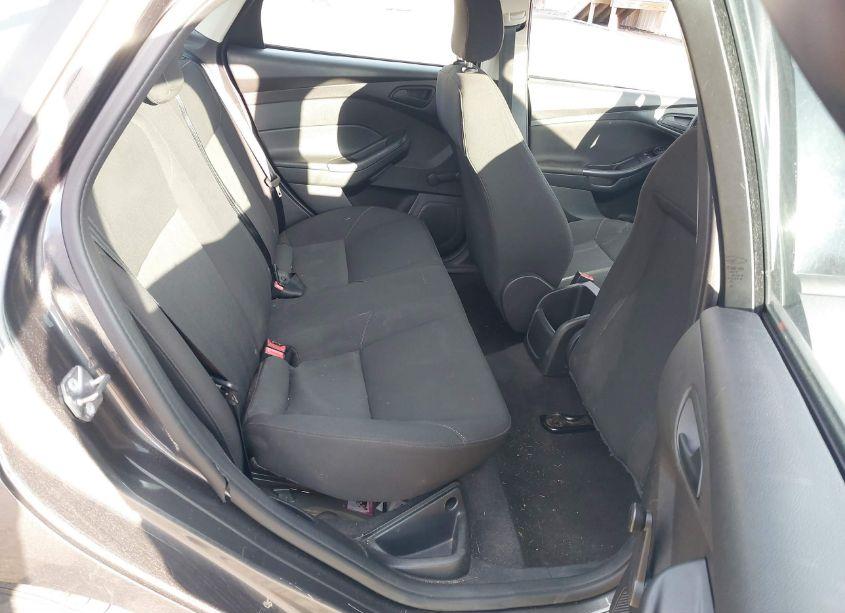 Photo 8 of 2015 Ford Focus S (VIN 1FADP3E25FL312109)