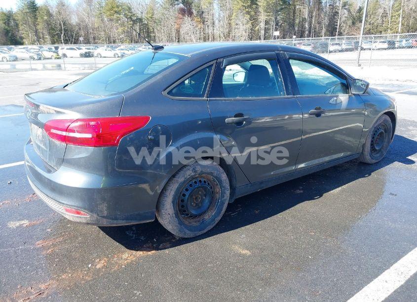 Photo 4 of 2016 Ford Focus S (VIN 1FADP3E25GL200802)