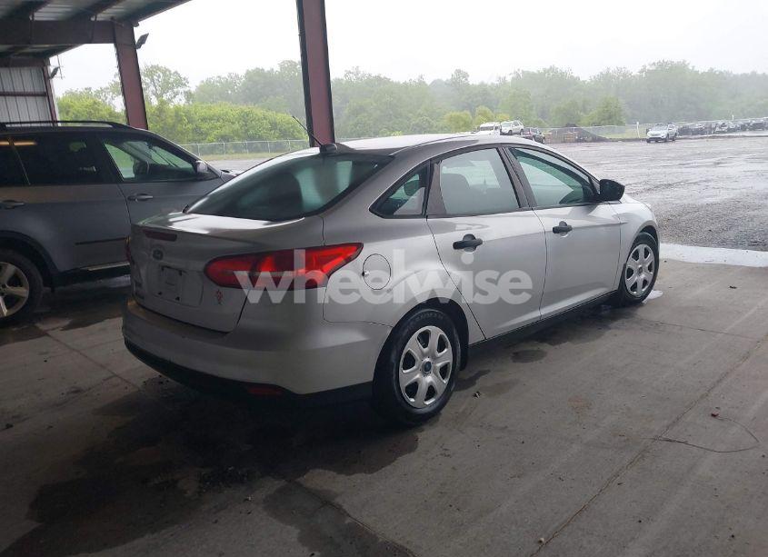 Photo 4 of 2016 Ford Focus S (VIN 1FADP3E25GL210374)