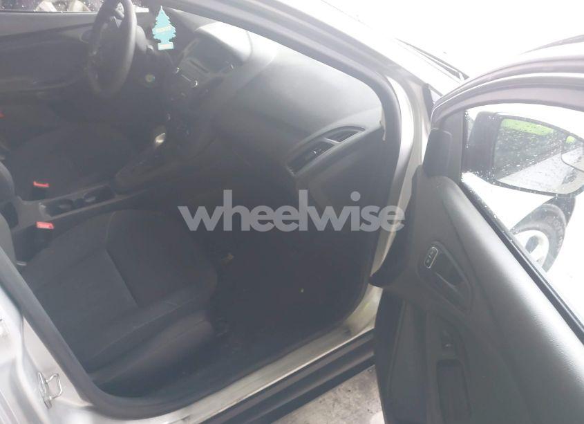 Photo 5 of 2016 Ford Focus S (VIN 1FADP3E25GL210374)