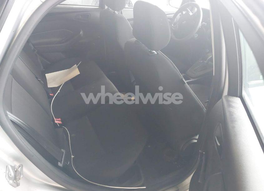 Photo 8 of 2016 Ford Focus S (VIN 1FADP3E25GL210374)