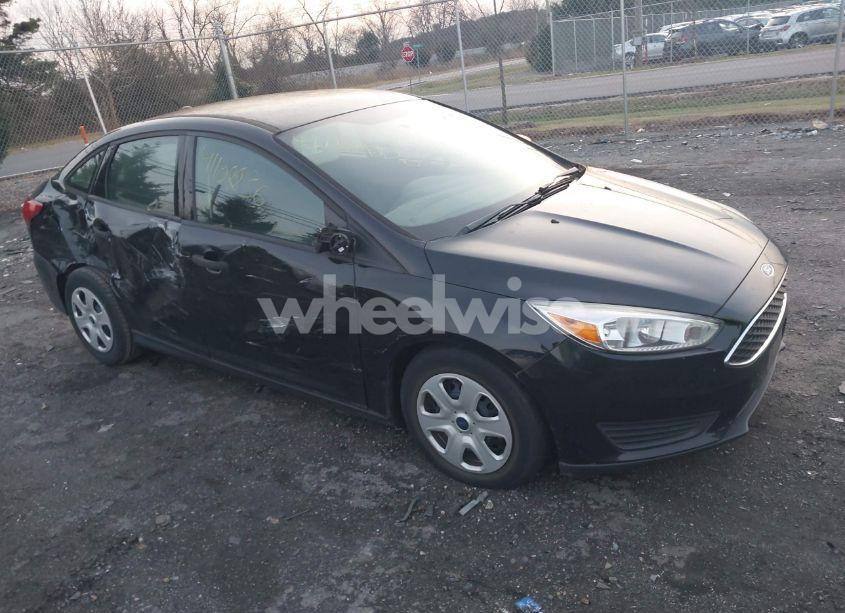 2016 Ford Focus S (VIN 1FADP3E25GL250454) main photo