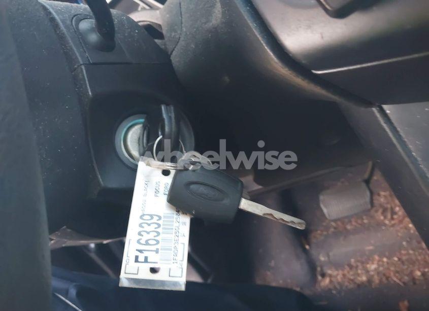 Photo 11 of 2016 Ford Focus S (VIN 1FADP3E25GL250454)