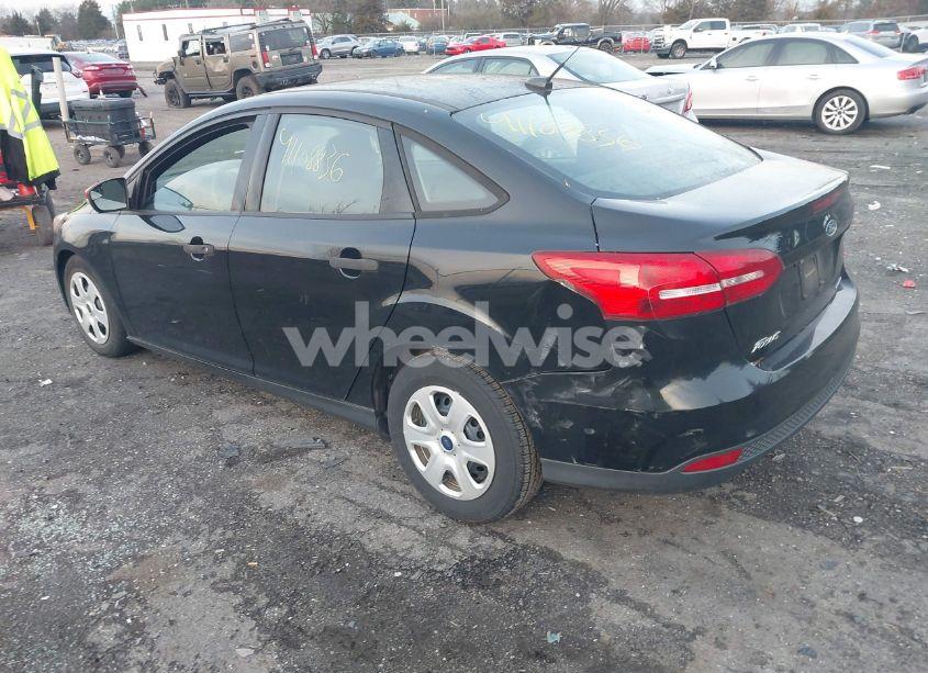 Photo 3 of 2016 Ford Focus S (VIN 1FADP3E25GL250454)