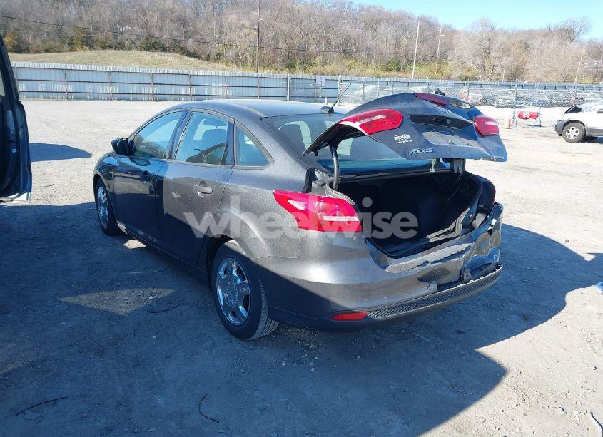Photo 3 of 2016 Ford Focus S (VIN 1FADP3E25GL274575)