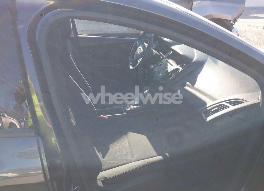 Photo 5 of 2016 Ford Focus S (VIN 1FADP3E25GL274575)