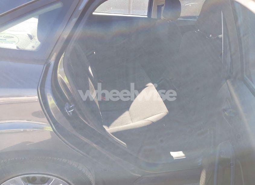 Photo 8 of 2016 Ford Focus S (VIN 1FADP3E25GL274575)