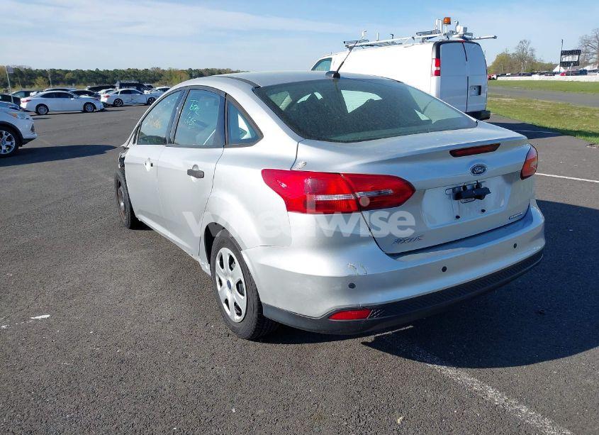 Photo 3 of 2016 Ford Focus S (VIN 1FADP3E25GL349047)