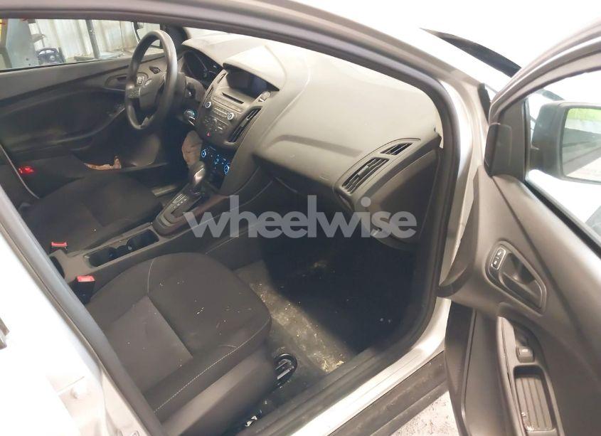 Photo 5 of 2017 Ford Focus S (VIN 1FADP3E25HL222428)