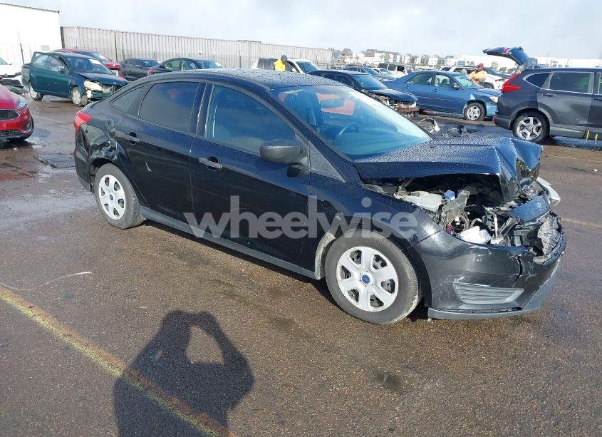 2017 Ford Focus S (VIN 1FADP3E25HL230478) main photo