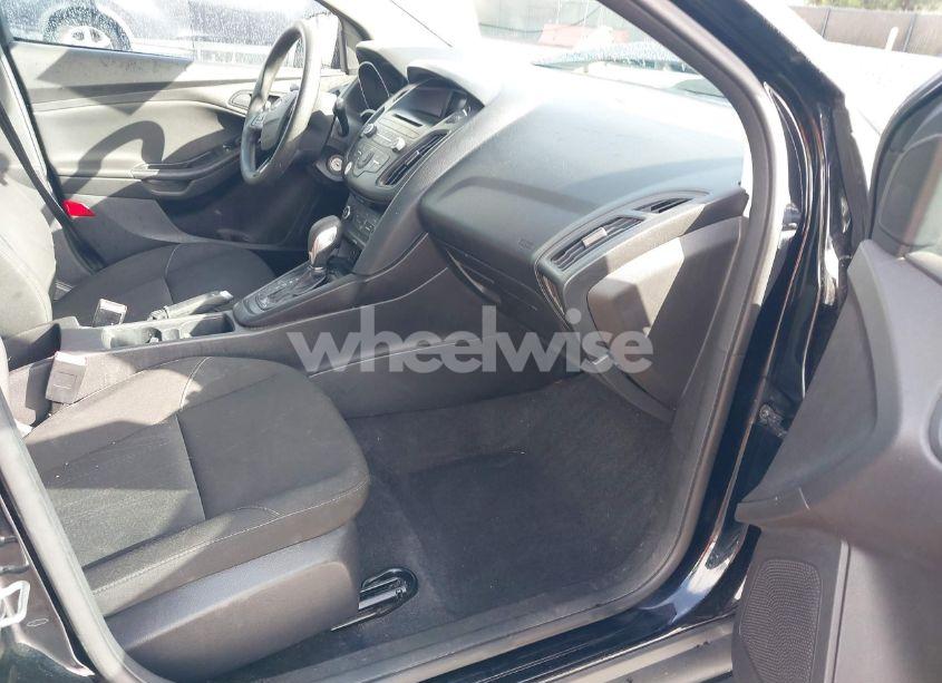 Photo 5 of 2017 Ford Focus S (VIN 1FADP3E25HL230478)