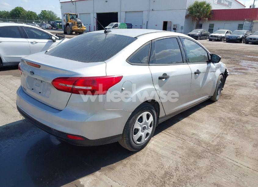 Photo 4 of 2017 Ford Focus S (VIN 1FADP3E25HL270589)