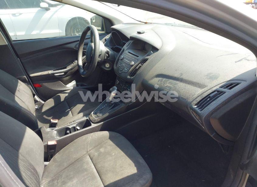 Photo 5 of 2017 Ford Focus S (VIN 1FADP3E25HL270589)