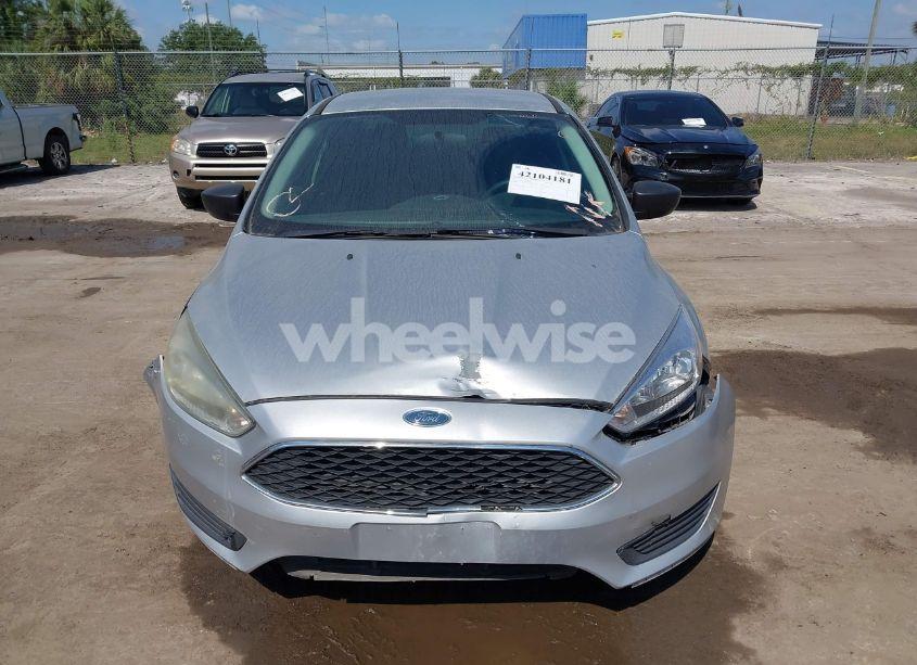 Photo 6 of 2017 Ford Focus S (VIN 1FADP3E25HL270589)