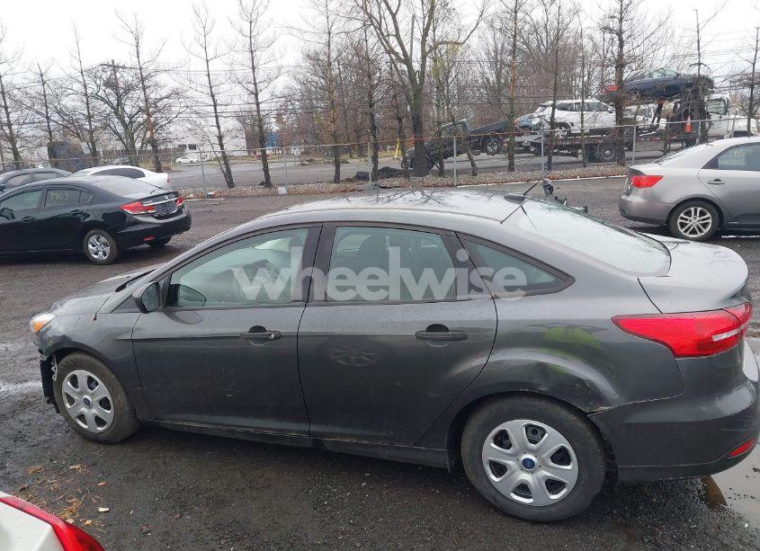 Photo 14 of 2017 Ford Focus S (VIN 1FADP3E25HL345209)